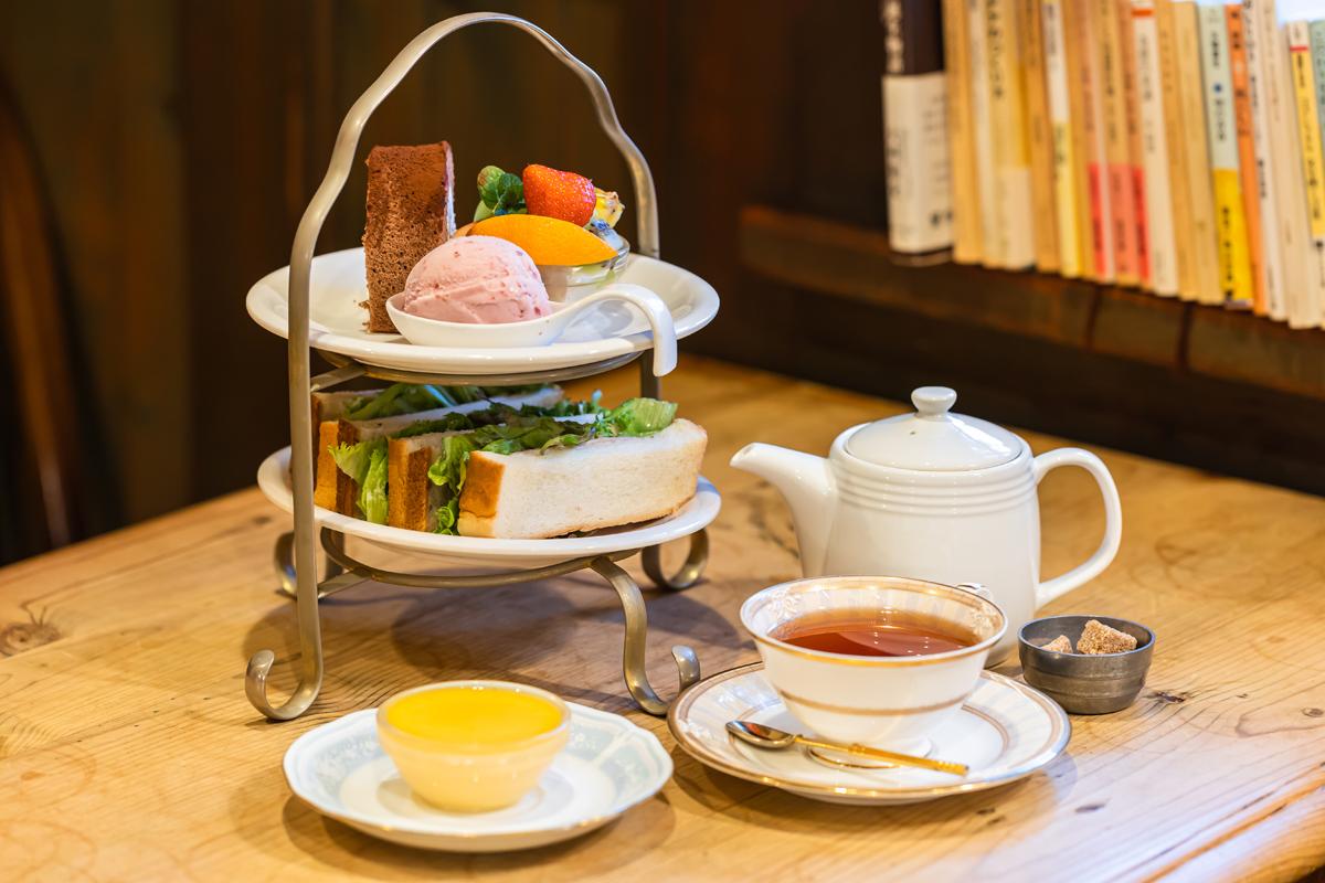 カフェ ラパン・アジル